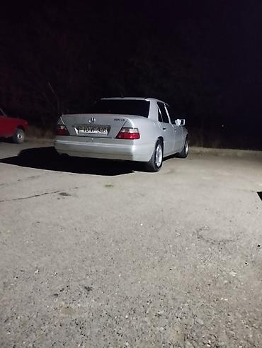 telefon tutacagi masin: Mercedes-Benz E 220: 2.2 l | Sedan — 8