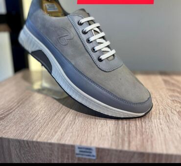 kişilər üçün trusu dəsti: Məhsul: Kişi və qadın ayaqqabıları seçimi - Kişi gündəlik