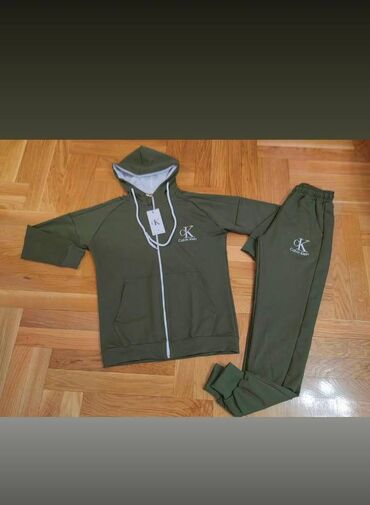 Gornji i donji deo: Ženske pamučne trenerke S,M,L,XL,XXL,3XL veličine za samo 3900 din
pb — 4