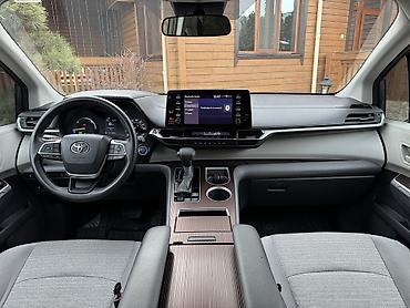 Toyota: Toyota Sienna: 2021 г., 2.5 л, Автомат, Гибрид, Минивэн — 5