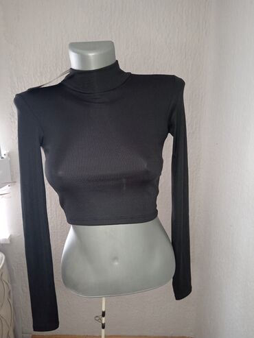 crop top h m: Majica XS velicina
Nazad je kao otvorena