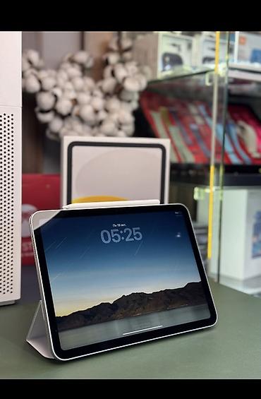 айпад 10 поколения: Планшет, Apple, память 128 ГБ, 10" - 11", Wi-Fi, Новый, Классический цвет - Серебристый — 1