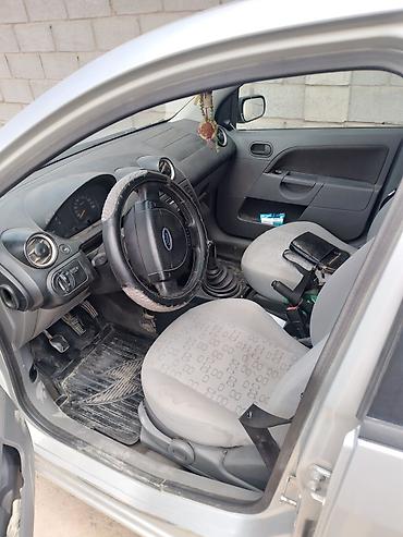 fiesta: Ford Fiesta: 2002 г., 1.4 л, Механика, Хэтчбэк — 4