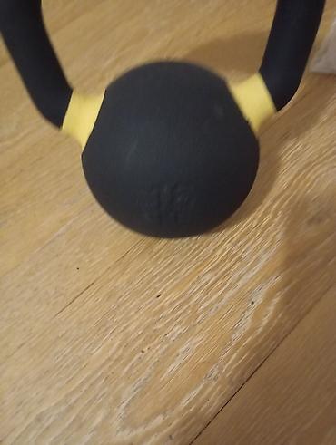 bacac diska: Kettlebell teg – 16 kg - Materijal: čvrsto jezgro presvučeno — 2