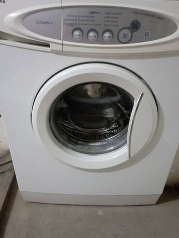 куплю бу стиральную машину: Стиральная машина Beko, Б/у, До 6 кг