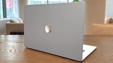 apple macbook pro 15: Macbook Air 15 M5 16/512 silver — 2