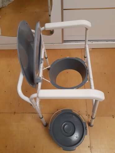 Нитриловые перчатки: Portativ tualet kreslosu (kommod) - Möhkəm metal karkas, sabit