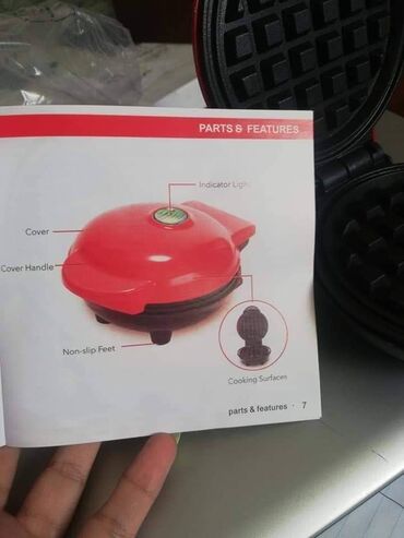 Ostali kuhinjski aparati: Mini aparat za galete
350w
CENA 1850 din — 4