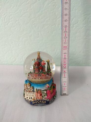 Другой декор и предметы интерьера: Продаю декор для дома: 1. Сувенир Москва, если потрясти, внутри шара — 2