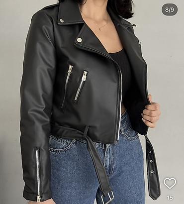 Kurtkalar: Qadınlar üçün qara dərimsi biker gödəkçə - Model: qısa kəsimli, biker — 3