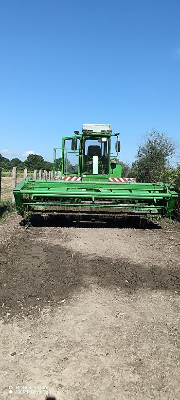 235 50 16: Yaşıl rəngli özünüidarə edən biçən-kəsən (swather/windrower) kənd — 4