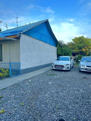 продаю дом село ак жол: Полдома, 96 м², 4 комнаты, Собственник