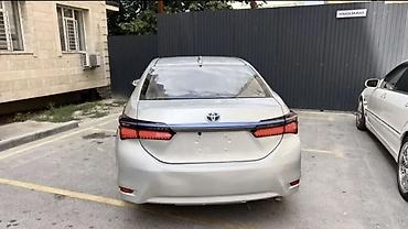 i 8: Toyota Corolla: 2019 г., 1.8 л, Вариатор, Гибрид, Седан — 3