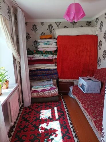 3 комнатная квартира в Кыргызстан | Продажа квартир: 3 комнаты, 55 м², 2 этаж, Центральное отопление