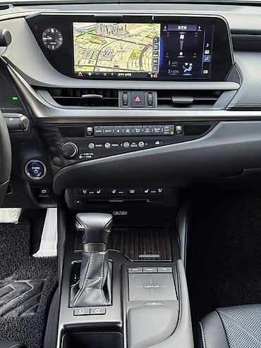 Lexus: Lexus ES: 2019 г., 2.5 л, Вариатор, Гибрид, Седан — 12