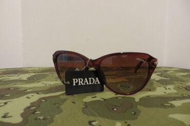 sat za prepisivanje: Sunglasses, Prada, color - Brown