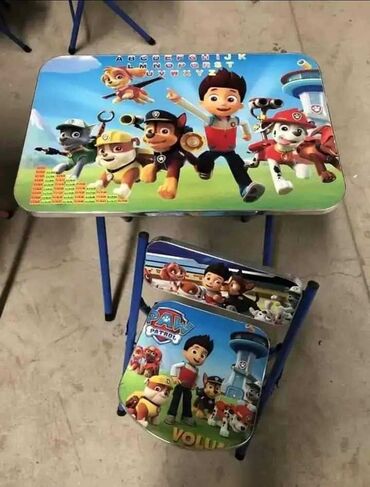Kvalitetan set za decu sto i stolica. Dimenzije samog stola su