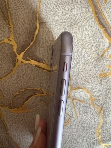 Apple iPhone: IPhone 11, 64 GB — 9