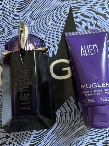 payız qadın sviterləri: Mugler 'den "Alien" etiri ve beden losyonu satilir. Tam orginaldi