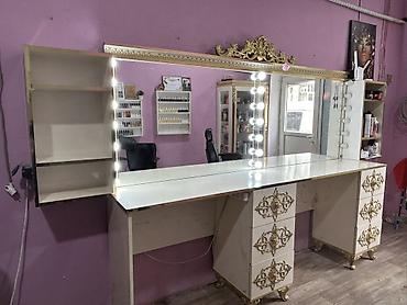 stol salon: Geniş vizaj/saç ustası masası – işıqlı güzgü ilə - 3 panelli iri — 1