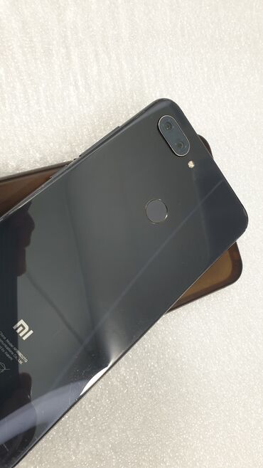 телефон huawei 8: Xiaomi, Mi 8 Lite, Б/у, 64 ГБ, цвет - Черный, 2 SIM