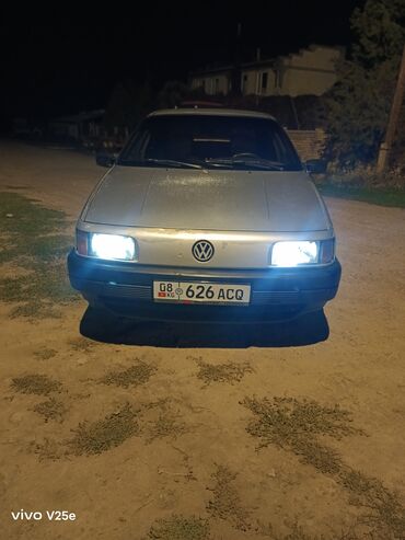 зимние шины на 17 цена: Volkswagen Passat: 1989 г., 1.8 л, Механика, Бензин, Седан