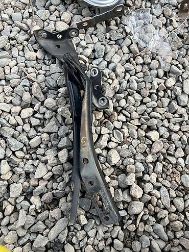 cls 55: Петли капота Honda, Б/у, Оригинал — 1