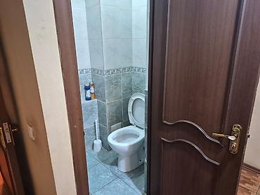 трехкомнатная: Квартира в центре города, трехкомнатная. В шаговой доступности: гоин — 10