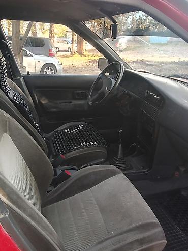 Toyota: Toyota Corolla: 1992 г. — 3