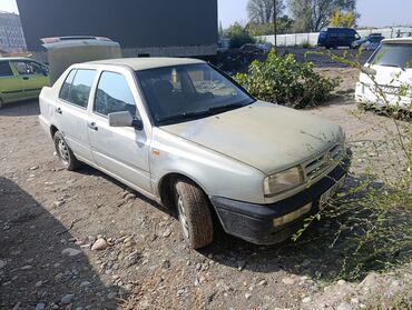 приборная панель гольф 2: Volkswagen Vento: 1993 г., 1.8 л, Механика, Бензин, Седан