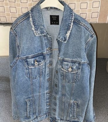 geyim pulsuz verilir: Cins kurtka, Bershka, XS (EU 34)