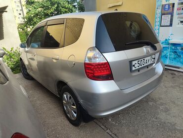 запчасти хонда срв бу бишкек: Honda Fit: 2001 г., 1.3 л, Вариатор, Бензин