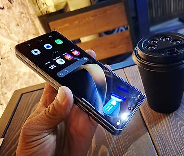 note 3: Samsung Galaxy Z Fold 4, Б/у, 256 ГБ, цвет - Черный, 2 SIM — 3