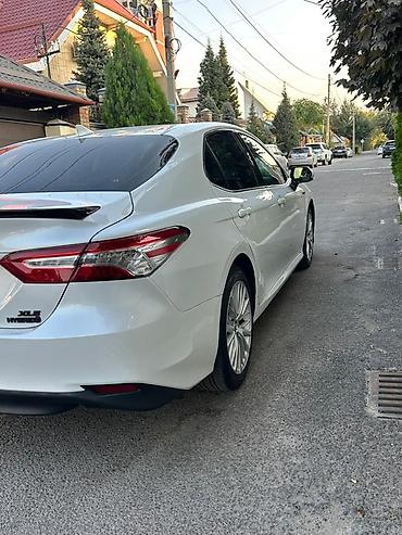 камбой: Toyota Camry: 2020 г., 2.5 л, Автомат, Гибрид, Седан — 4