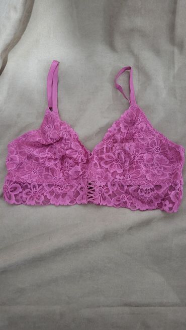 Пижамы: Пижамы от Victoria Secret.
Оригинал из США — 21