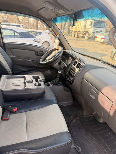 Hyundai: Hyundai Porter: 2017 г., 2.5 л, Механика, Дизель, Фургон — 7