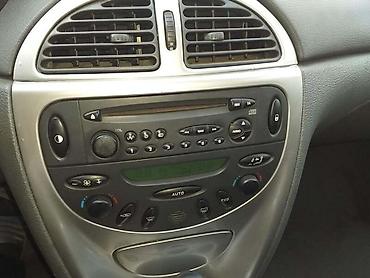 prednja kamera za auto: FABRICKI RADIO ZA CITROEN C5 | Svi originalni delovi za Citroen — 1