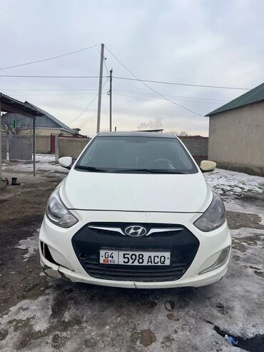 Hyundai: Hyundai Solaris: 2011 г., 1.6 л, Механика, Бензин, Седан