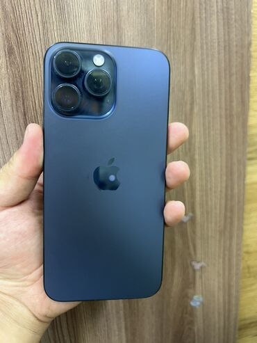 зарядное устройство для аккумуляторов автомобилей: IPhone 15 Pro Max, Б/у, 256 ГБ, Blue Titanium, 88 %