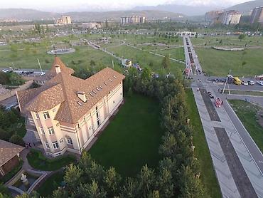Сдается: 25 комнат дом Район: Ала-Арча ТРЦ Площадь: 1100 кв.м Этаж