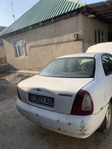 Daewoo: Daewoo Nubira: 1996 г., 1.5 л, Механика, Бензин, Седан — 6