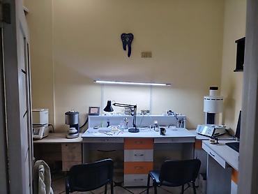 anbar is: Stomatoloji laboratoriya üçün tam təchizatlı iş sahəsi əşyasız — 5