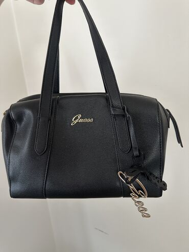 kutije za nakit слике: Shoulder bag, Guess, Material: Leather