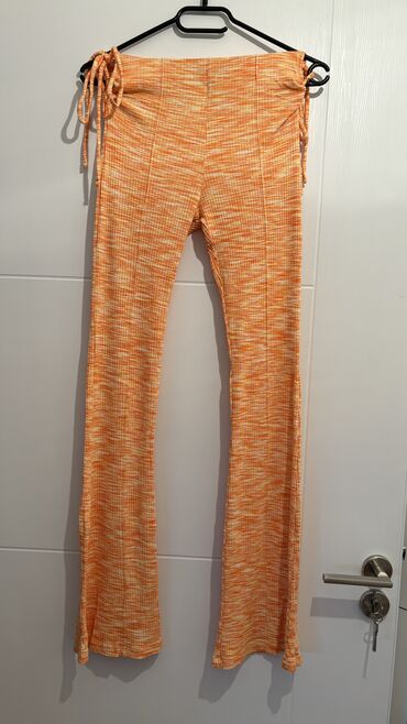 tiffany pantalone nova kolekcija: S (EU 36), Normalan struk, Zvoncare