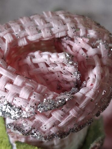 Süni güllər: Dekorativ mini çiçək dəstəsi – toxuma fakturalı qızılı simli parıltılı — 8