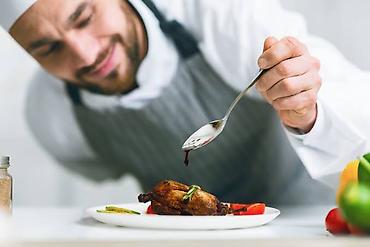 Требуется Повар : Горячий цех, Европейская кухня, 1-2 года опыта