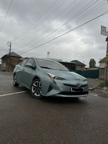 Toyota: Toyota Prius: 2016 г., 1.8 л, Вариатор, Гибрид, Универсал