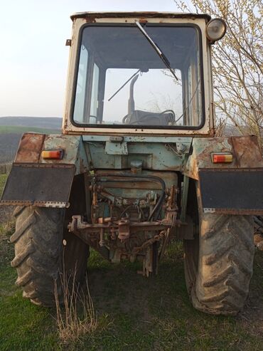r17 barter: Traktor naxodu traktordu hecbir problemi yoxdu .Saz vezyetde olan t16