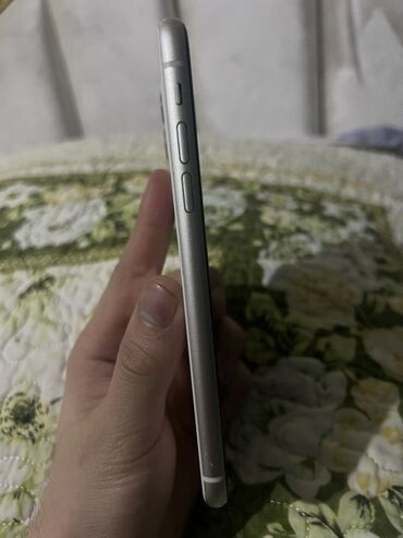 Apple iPhone: IPhone 11, Б/у, Белый — 4
