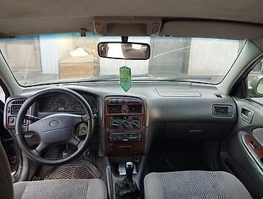 Toyota: Toyota Avensis: 2001 г., 2 л, Механика, Бензин — 4